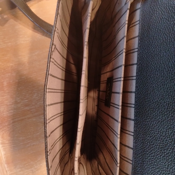 Louis Vuitton Pochette Metis BLACK - Picture 3 of 7